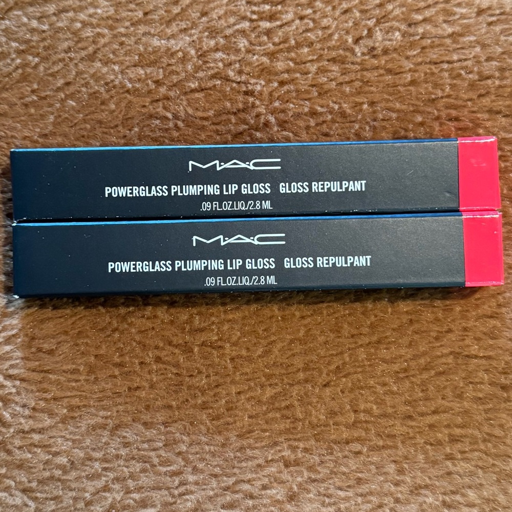 ❤️MAC Powerglass Plumping Lip Gloss NWT